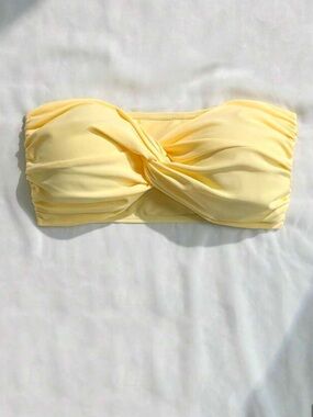 Strapless Twist Bandeau Bikini Top - Pale Yellow